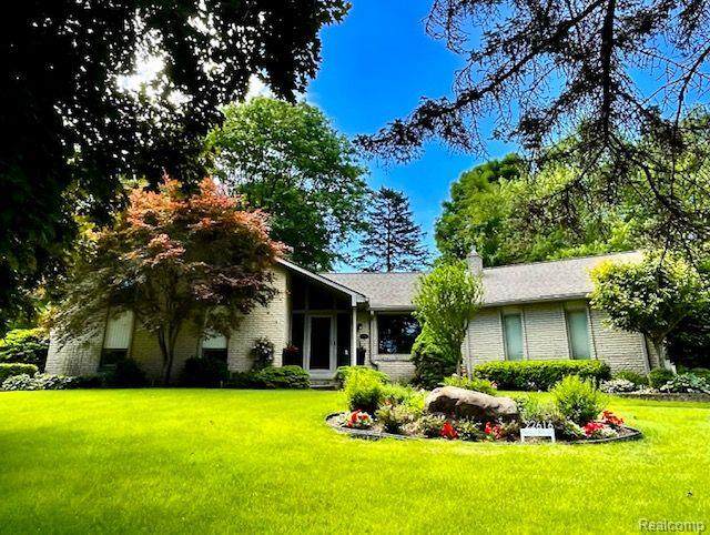 22616 Penton - Photo 1