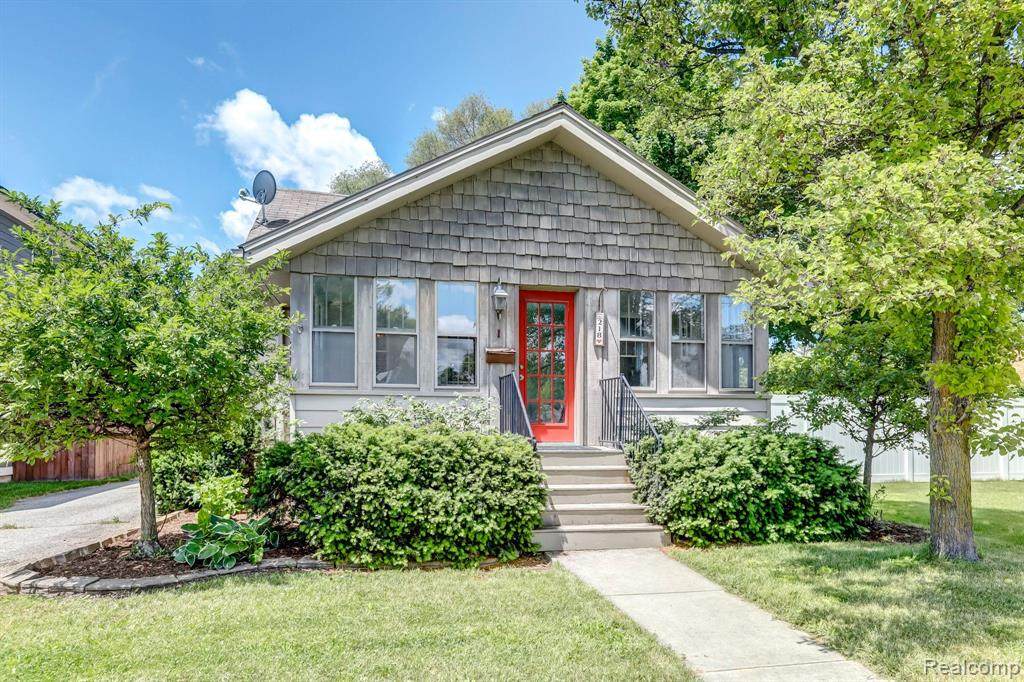 218 Campbell - Photo 1