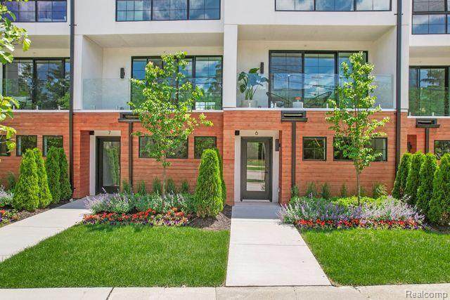 533 Harrison - Photo 1