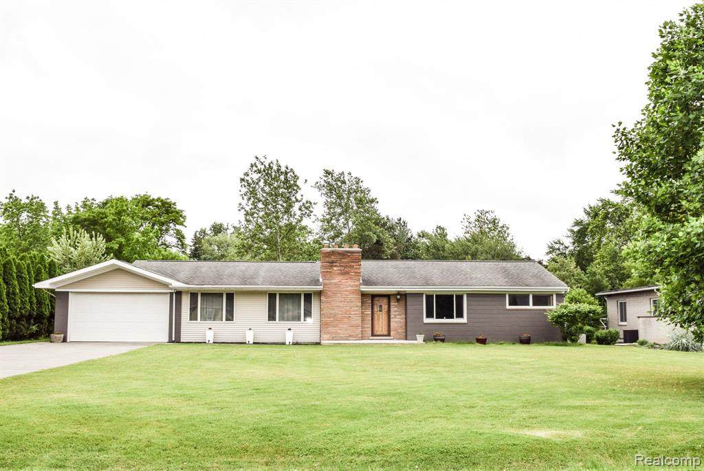 9355 Highland - Photo 1
