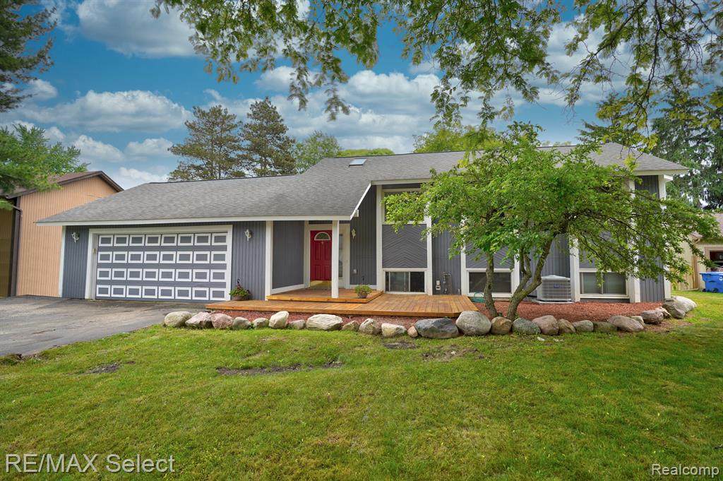 726 Estes - Photo 1