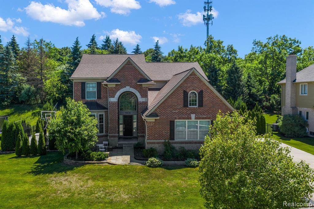 5026 Parkgate - Photo 1