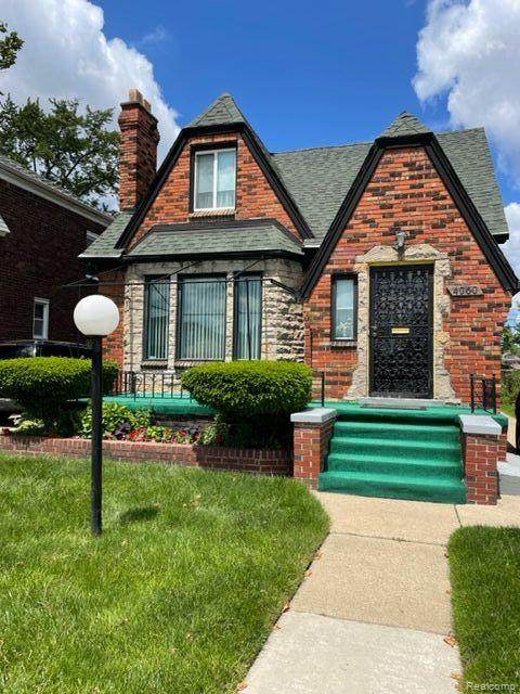 4060 Davison - Photo 1