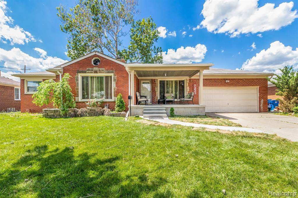 7235 Colonial - Photo 1