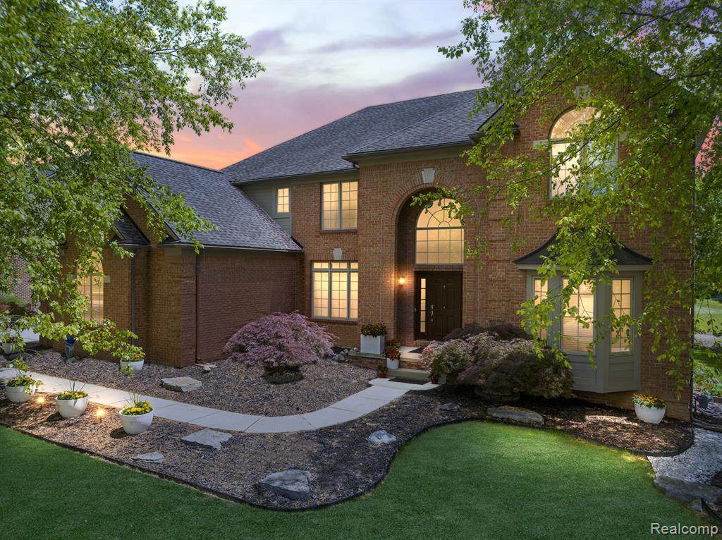 5764 Majestic Oaks - Photo 1