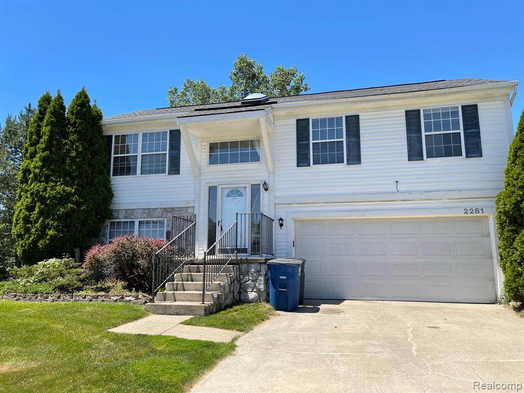 2281 Buchanan - Photo 1