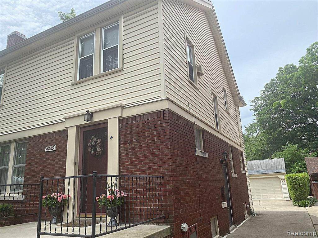 16585 Shaftsbury - Photo 1