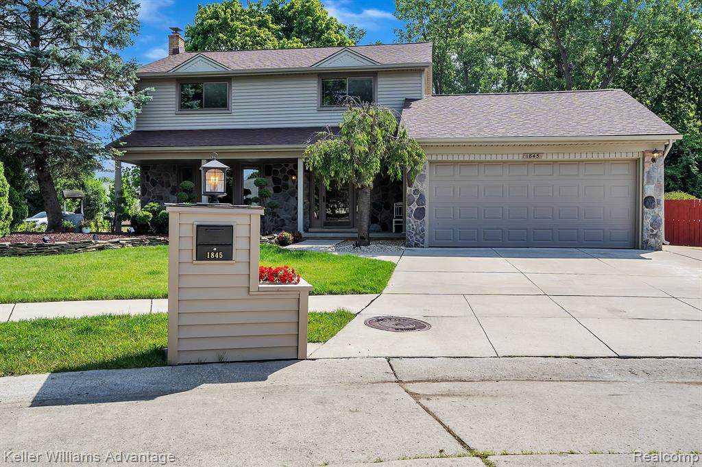 1845 Woodmont - Photo 1