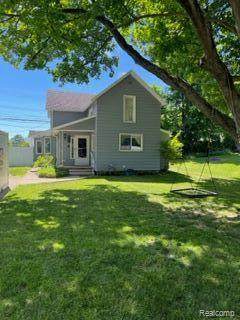 415 East - Photo 1