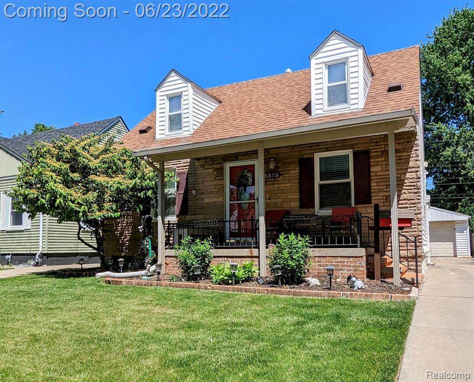 3353 Detroit - Photo 1