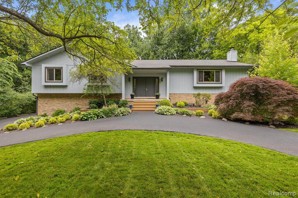 4678 Ardmore - Photo 1