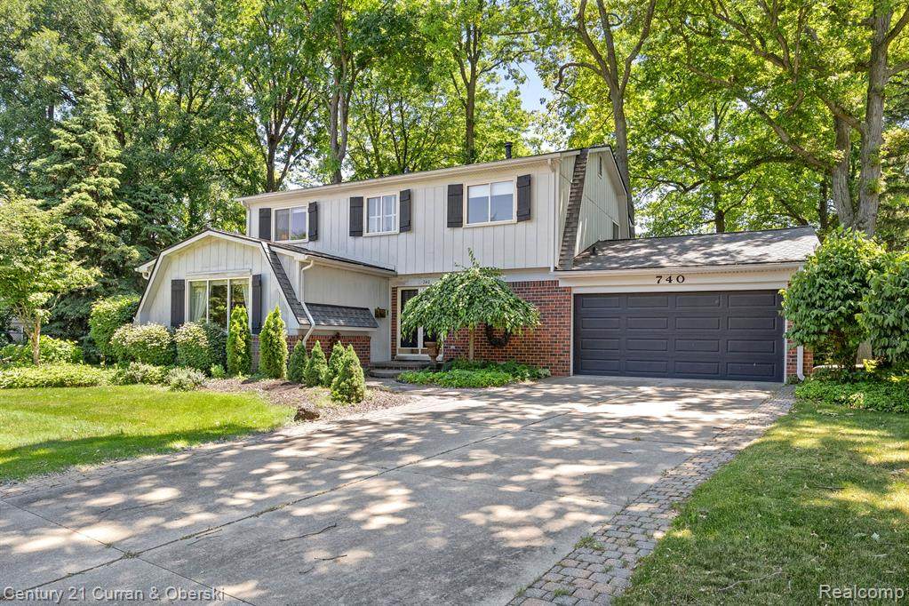 740 Randall - Photo 1