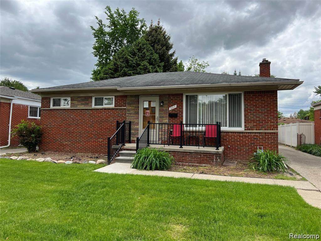 9211 Berwyn - Photo 1