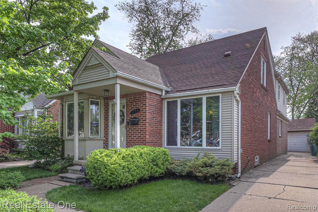 3756 Pardee - Photo 1