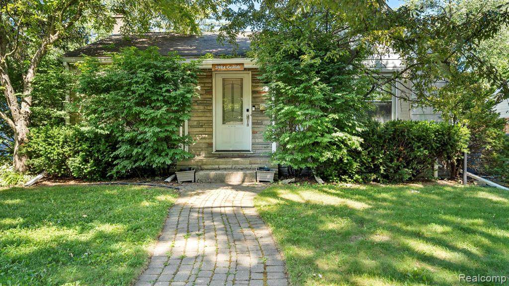 3984 Griffith - Photo 1