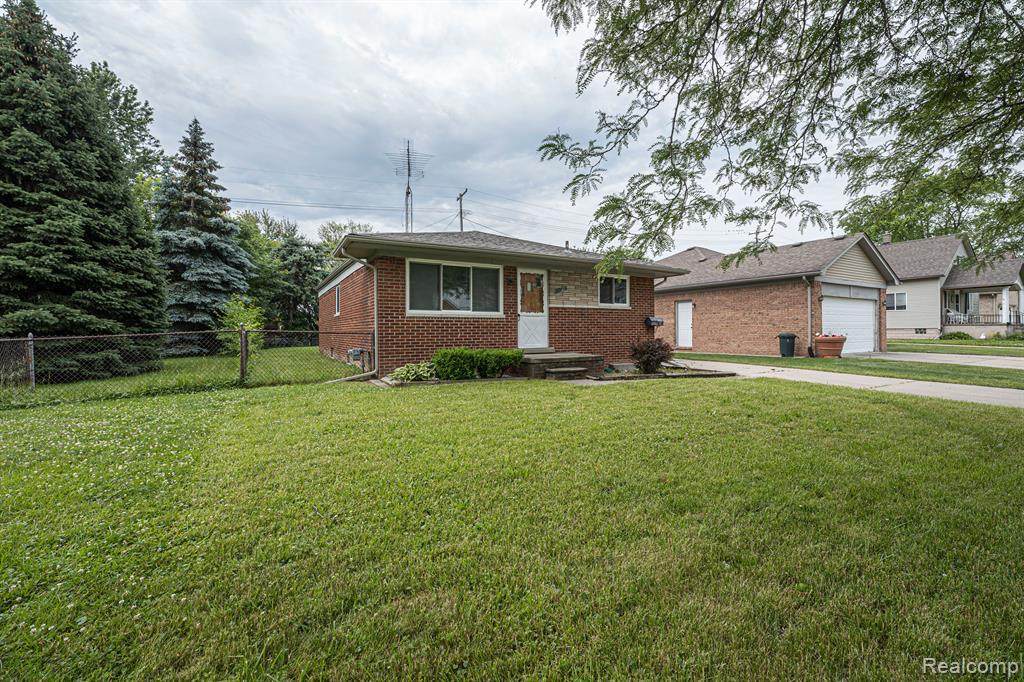 22700 Francis - Photo 1