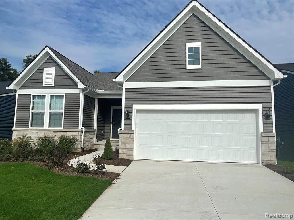 4620 Crestway - Photo 1