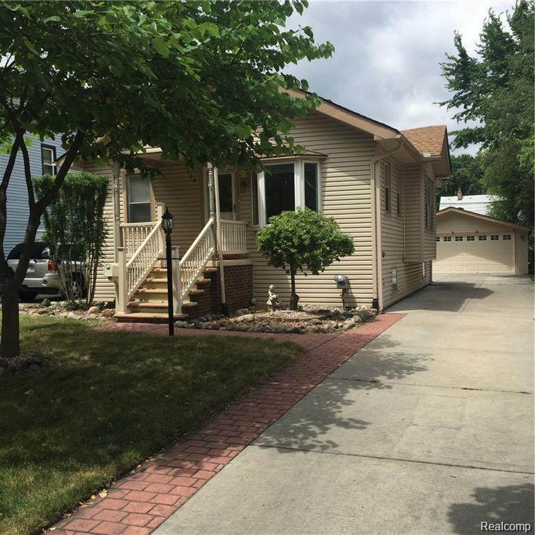 208 Euclid - Photo 1