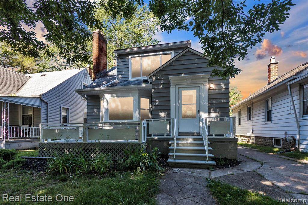 435 Laprairie - Photo 1