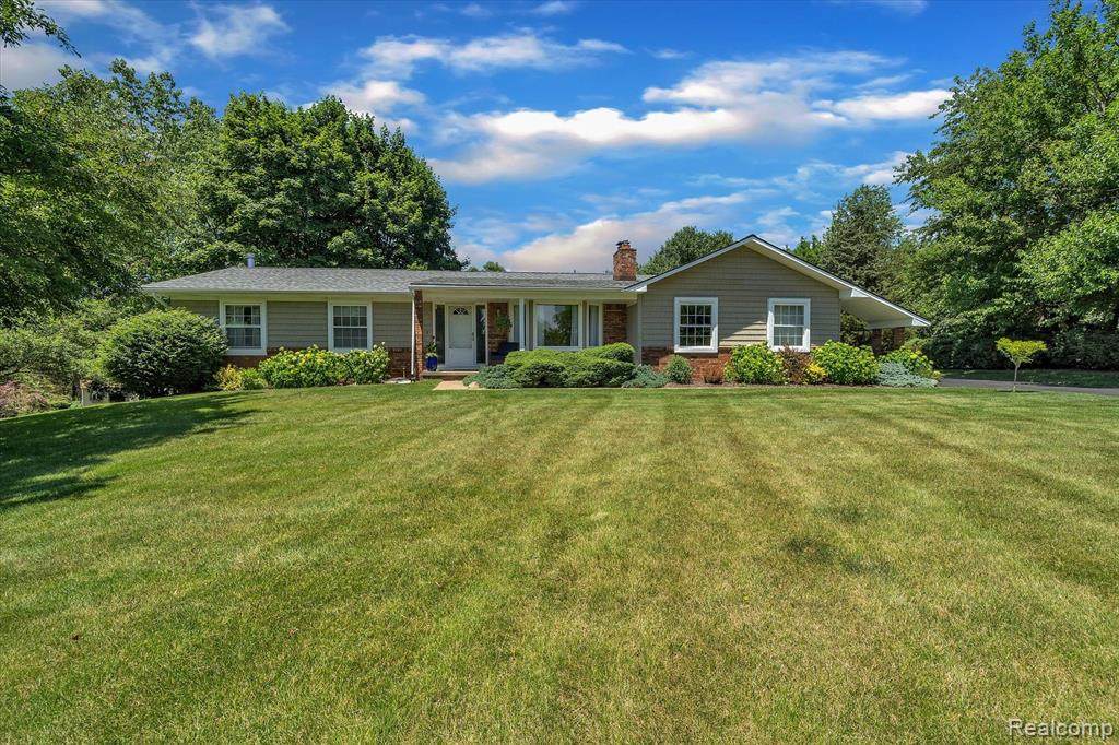 6155 Cottonwood - Photo 1