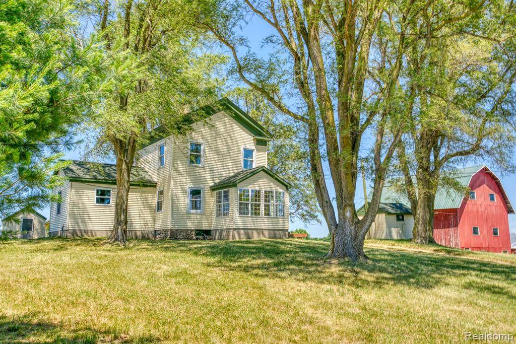 7850 Sherwood - Photo 1