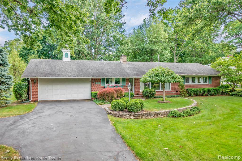 3025 Waldheim - Photo 1