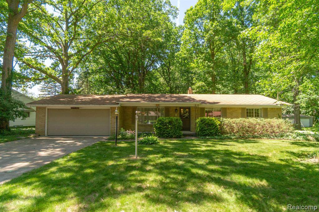 4392 Lawnwood - Photo 1