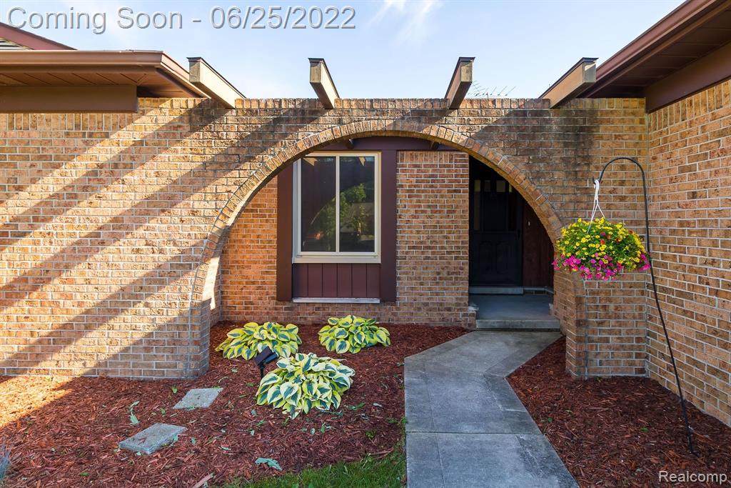 45127 Quaker Hill - Photo 1