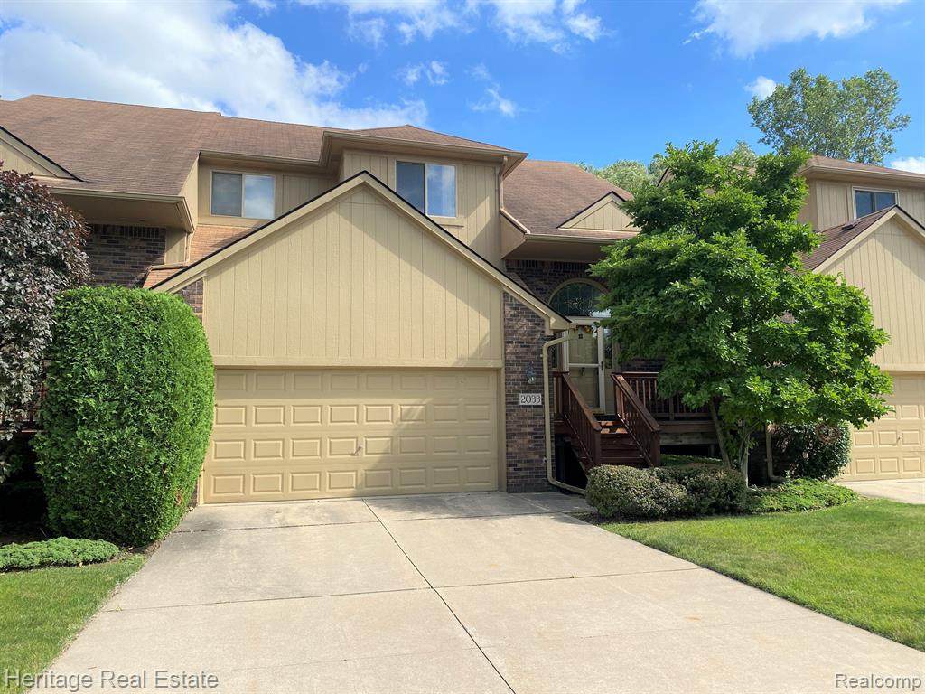 2033 Rochelle - Photo 1