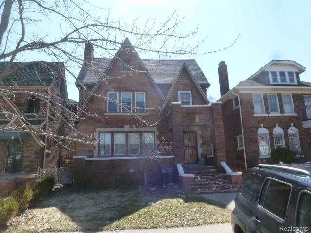 1419 Lawrence - Photo 1