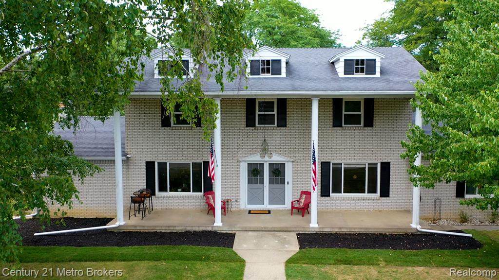 2080 Chevy Chase - Photo 1