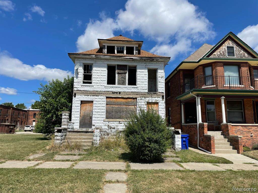 227 Euclid - Photo 1