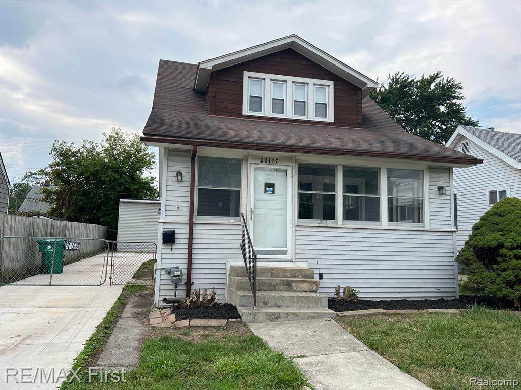 22127 Cushing - Photo 1