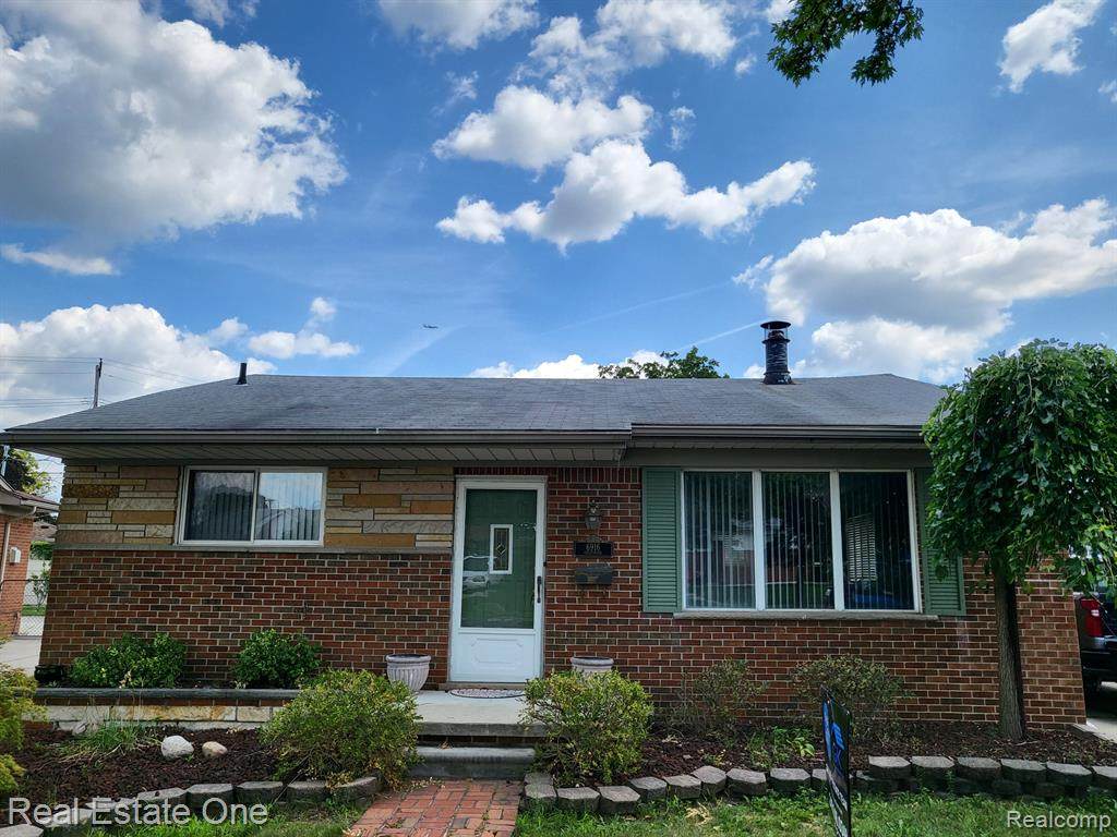 6916 Crestwood - Photo 1