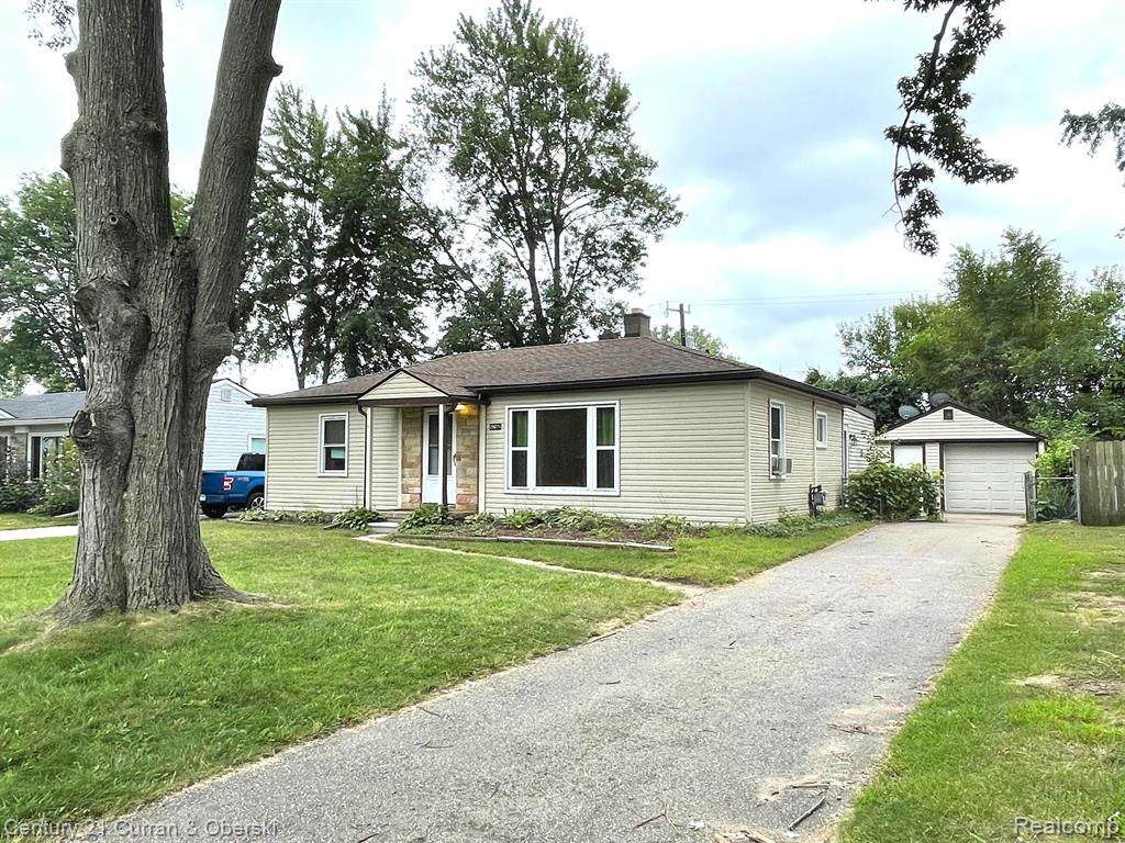 29071 Roycroft - Photo 1
