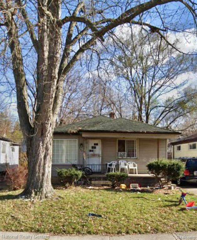 7800 Rutland - Photo 1