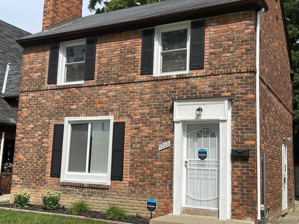 5060 Three Mile Dr. - Photo 1