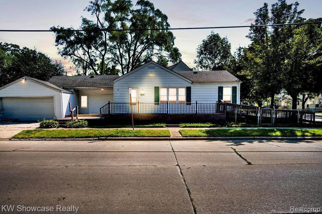 166 Milton - Photo 1