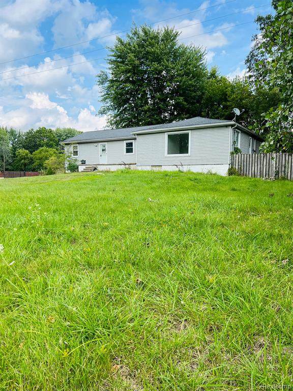 13690 Sumpter - Photo 1