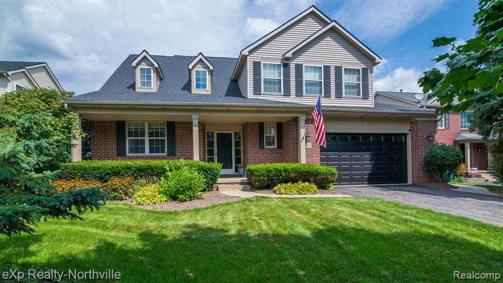 720 Devon - Photo 1