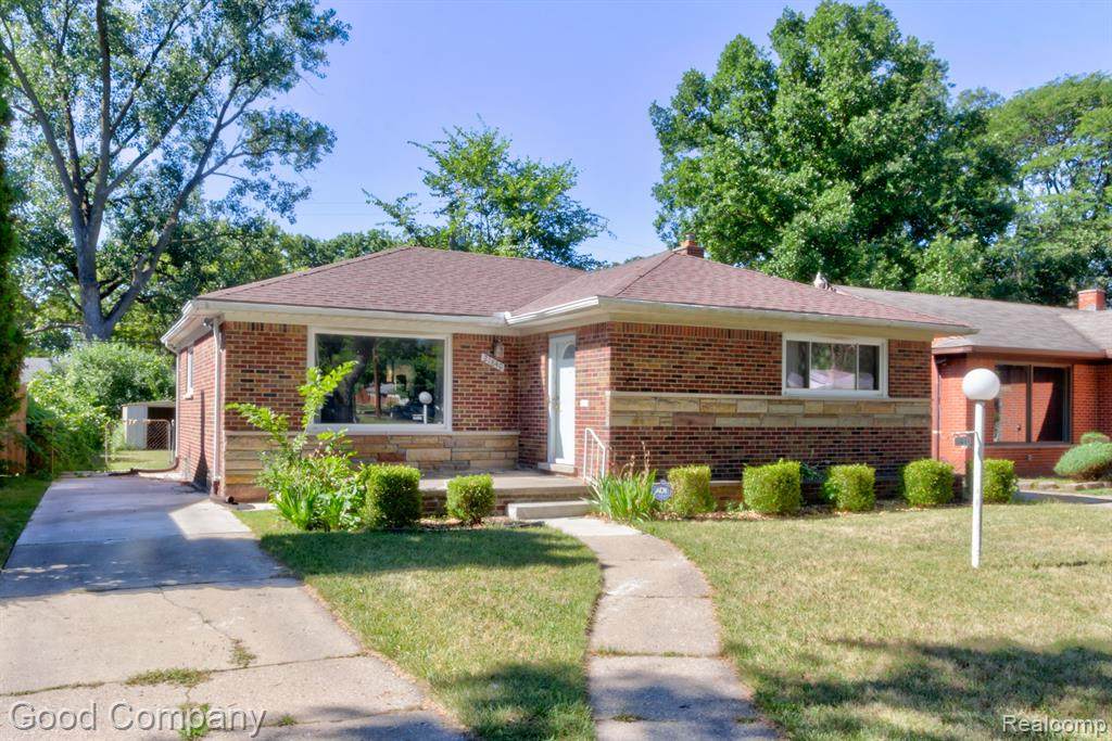 21840 Sussex - Photo 1