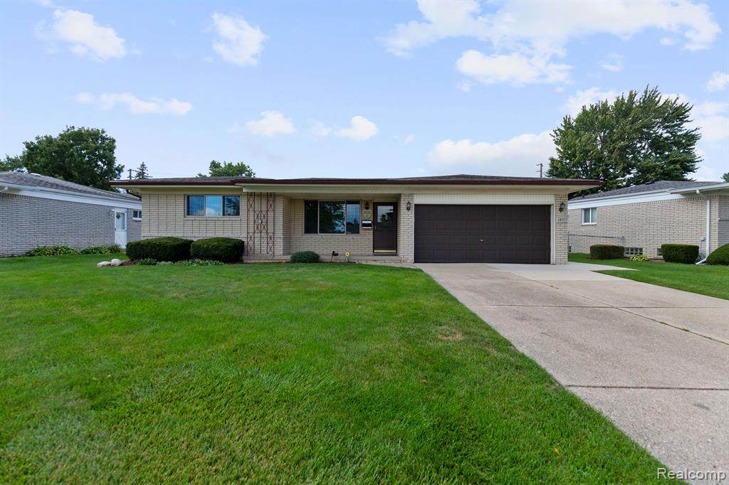 34599 Macdonald - Photo 1