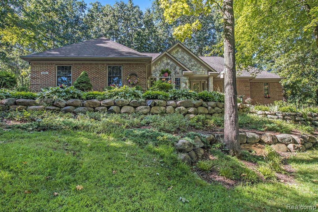 2241 Moorlands - Photo 1