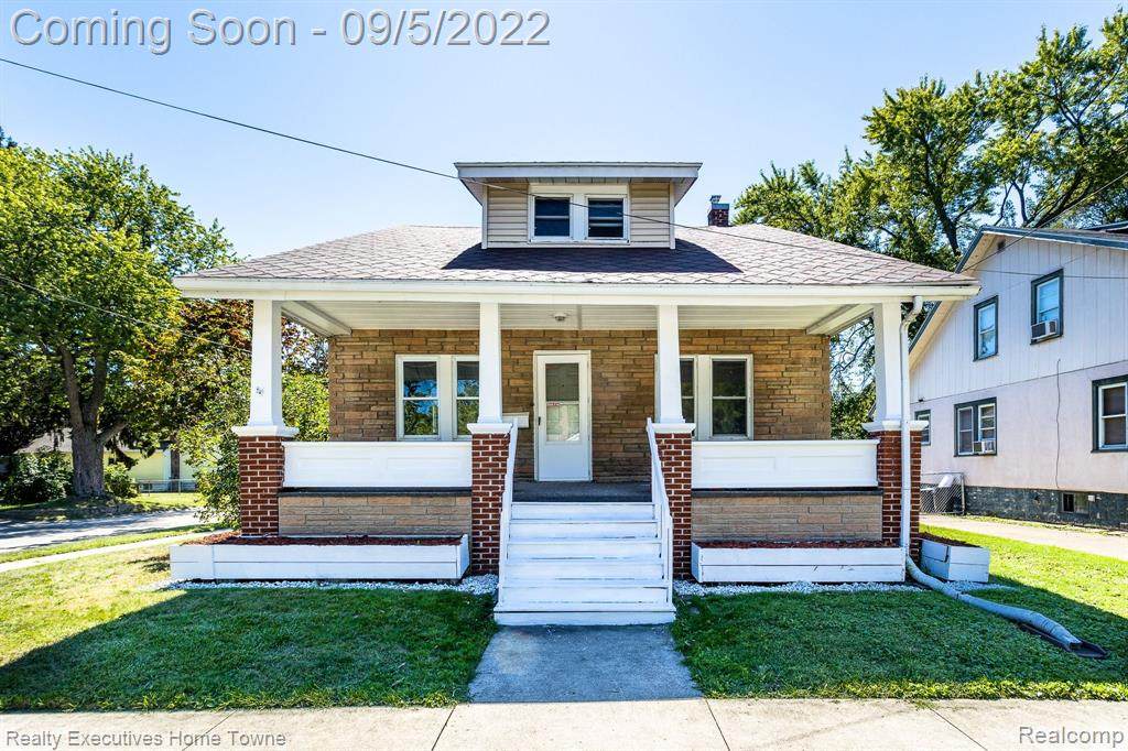 1002 Garfield - Photo 1