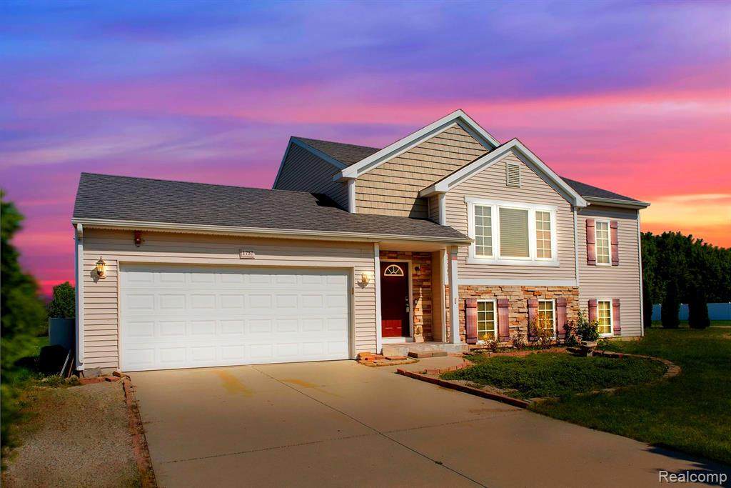 1757 South Park - Photo 1