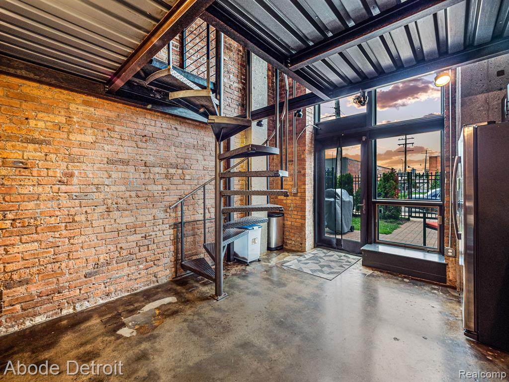 444 Willis - Photo 1