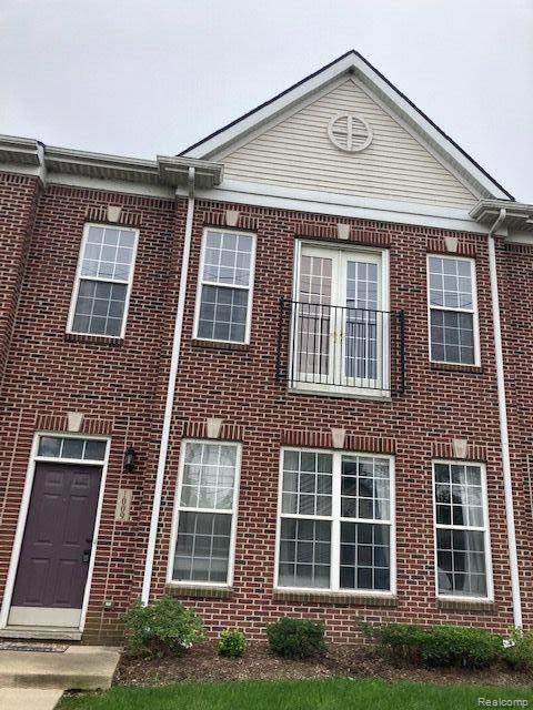 1009 Front - Photo 1