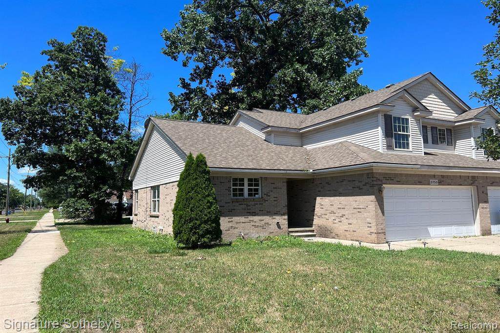 5750 Southridge - Photo 1