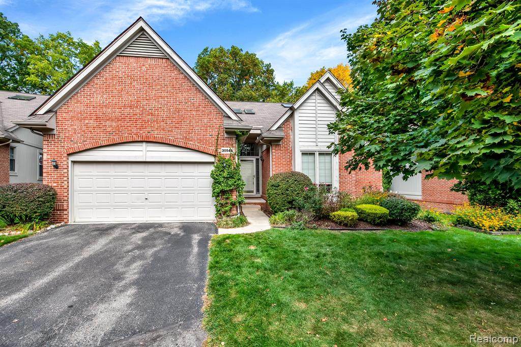 30544 Hazelwood - Photo 1