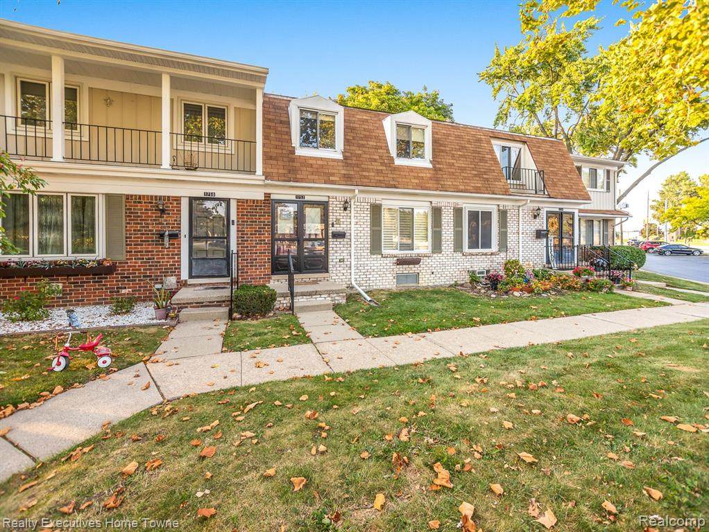 1752 Wickham - Photo 1
